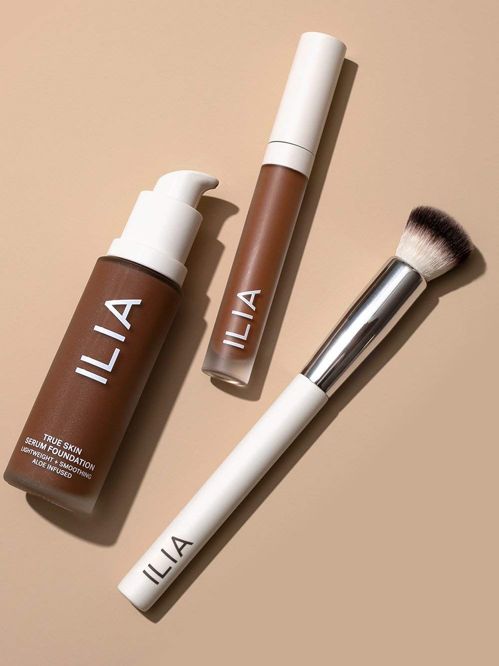 ILIA - Complexion Brush | Liquid + Cream Complexion Product Brush Made with FSC Certified Wood, Aluminum, + Soft, Vegan Bristles | Expertly Crafted | Non-Toxic, Vegan, Cruelty-Free, Recyclable