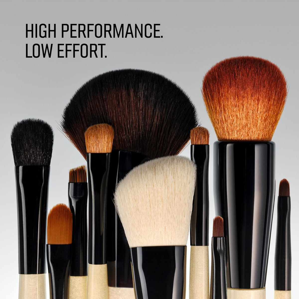 Bobbi Brown Full Coverage Face Brush | Round-Head Makeup Brush for Blending Liquid Foundation