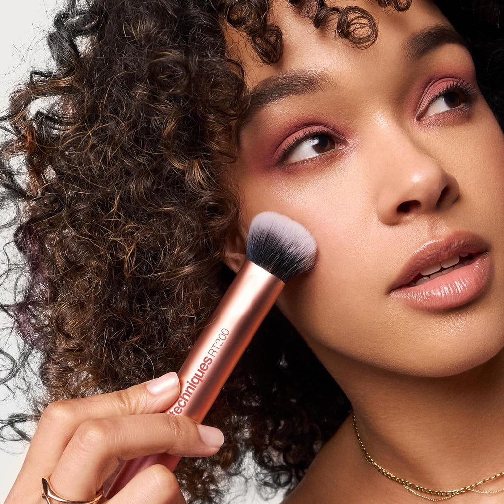 Real Techniques Expert Face Brush for Foundation, Dense Face Makeup Brush