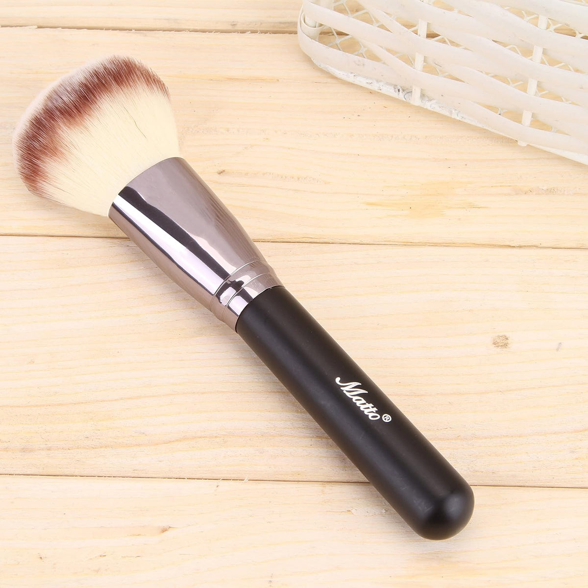 Matto Large Powder Makeup Brush for Loose, Pressed and Setting Powder